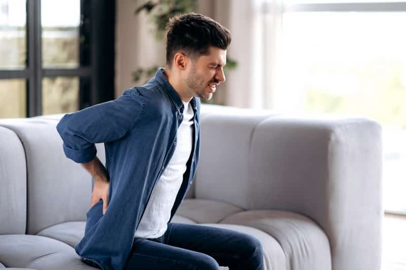 14 Common Signs Of Sciatica You Shouldn't Ignore (List) - OptingHealth